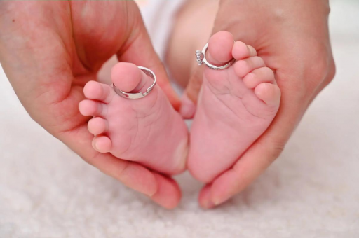 乐山怎么给宝宝称体重